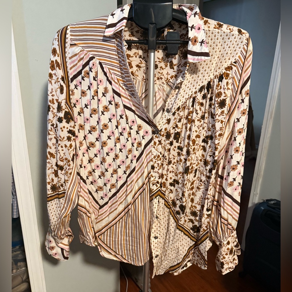 Free people boho chic floral handkerchief print button top oversized small